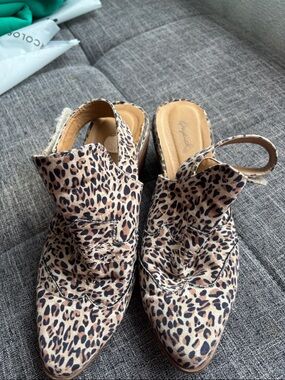 Leopard Print Slingback Mules - Beige/Black